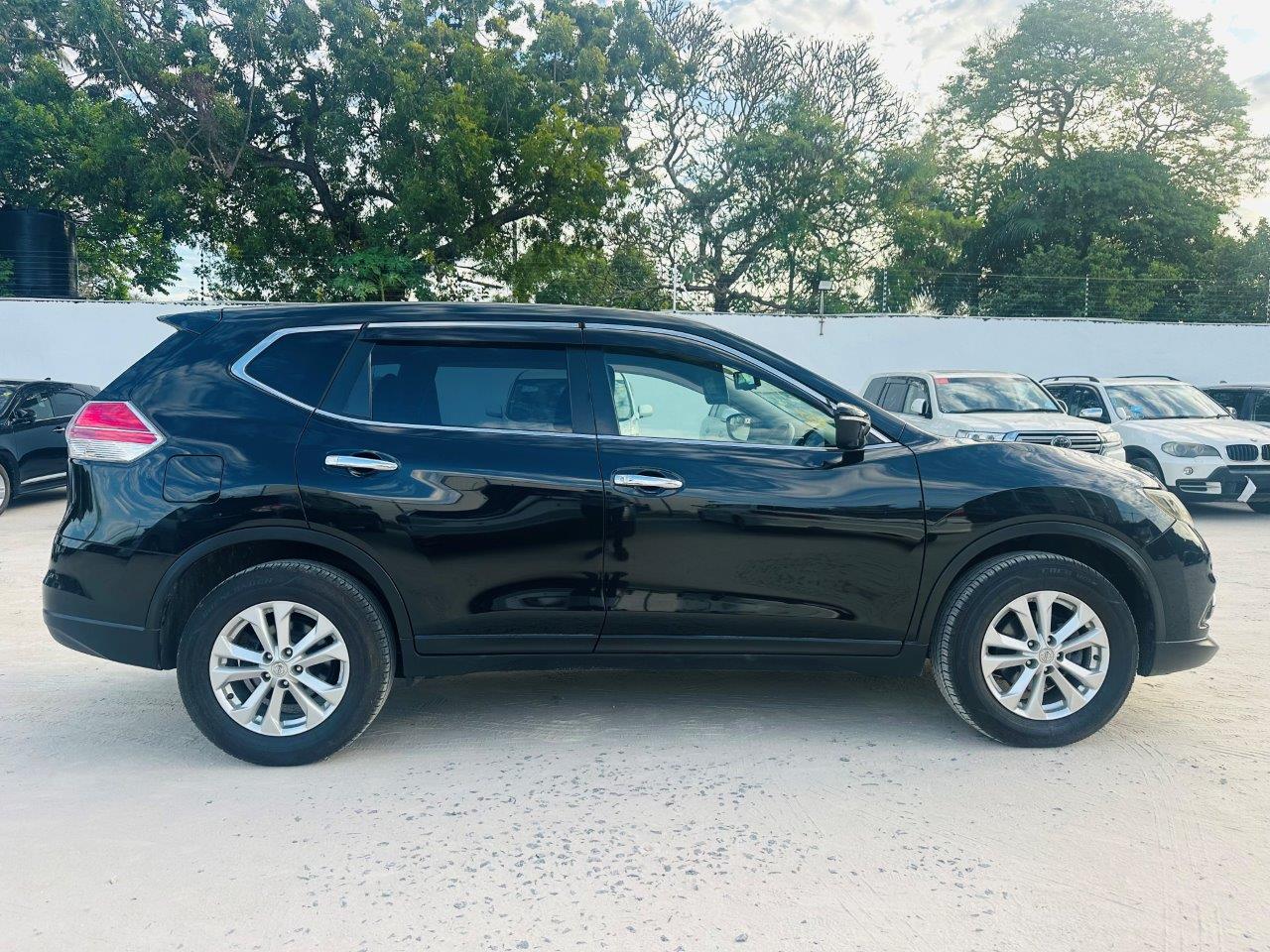 469. Nissan X-Trail 20X 2014