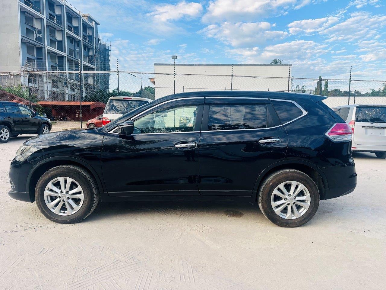 469. Nissan X-Trail 20X 2014