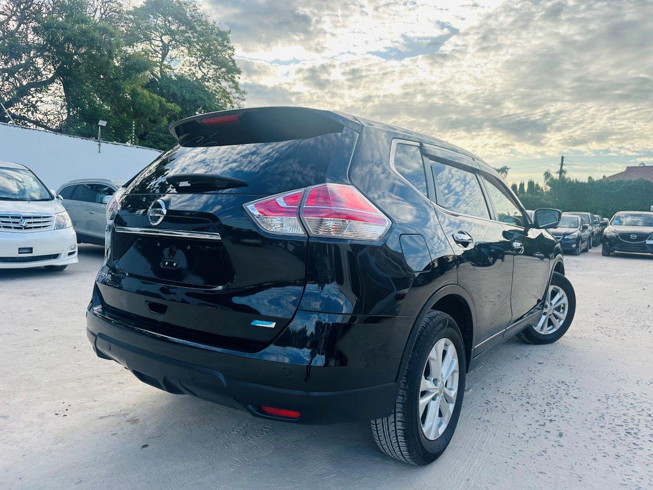 469. Nissan X-Trail 20X 2014