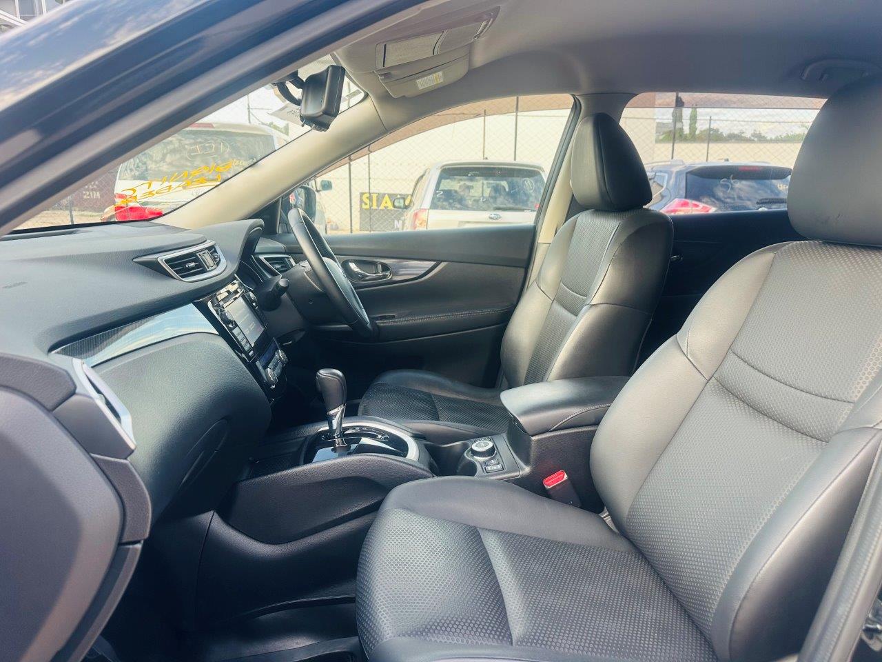 469. Nissan X-Trail 20X 2014