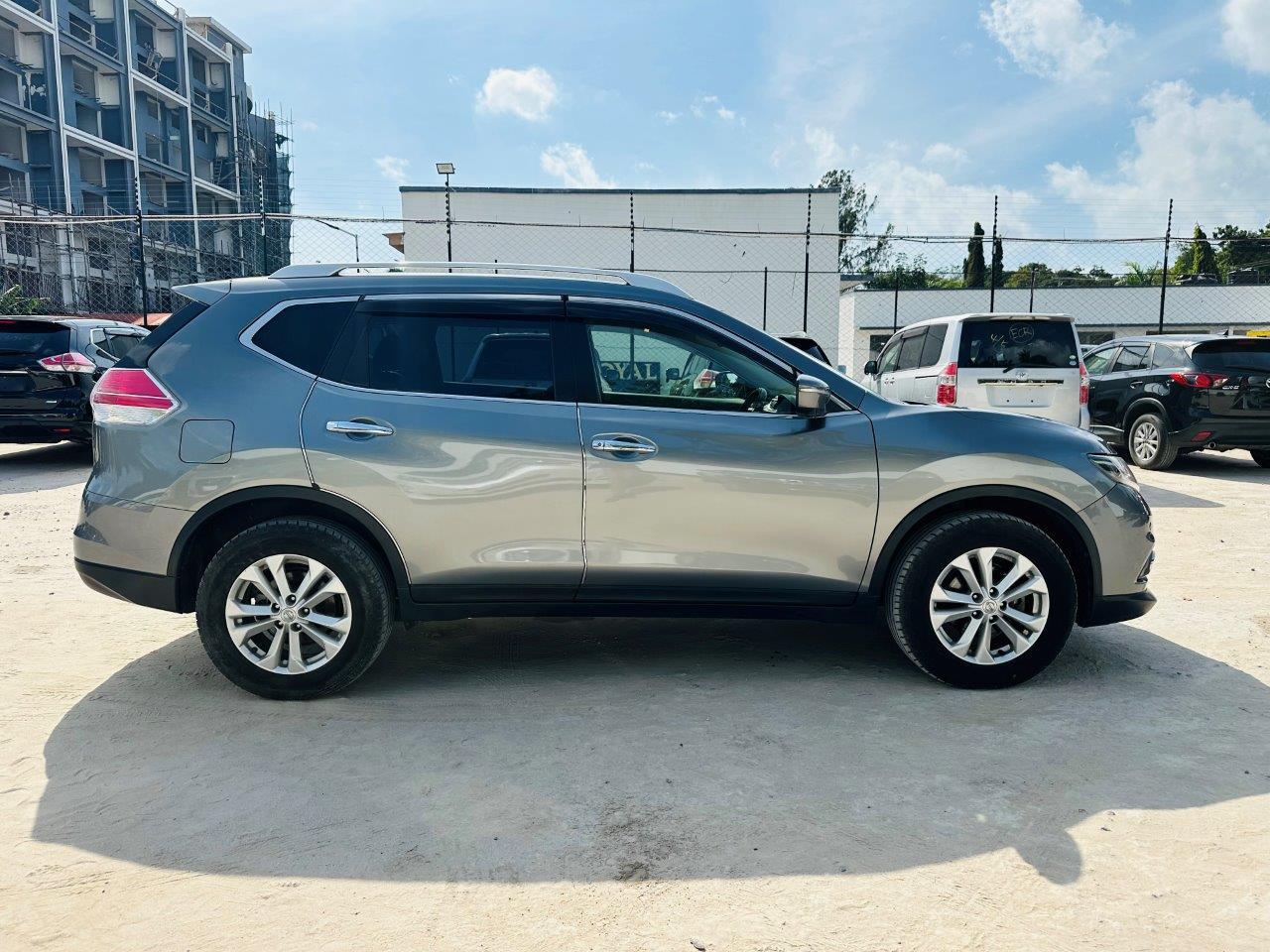 395 Nissan X-Trail 2014