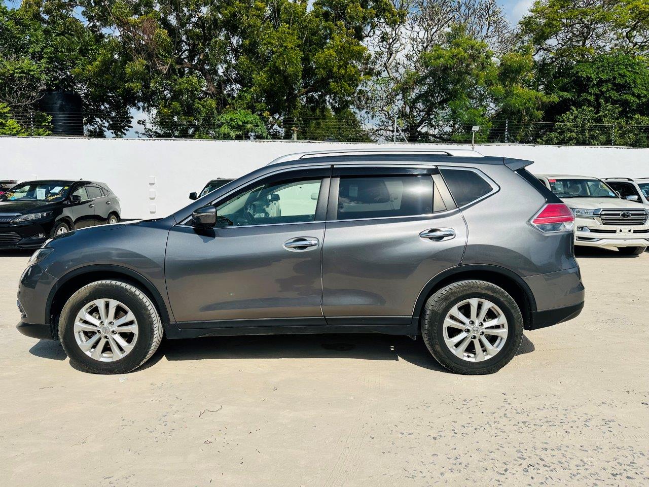 395 Nissan X-Trail 2014