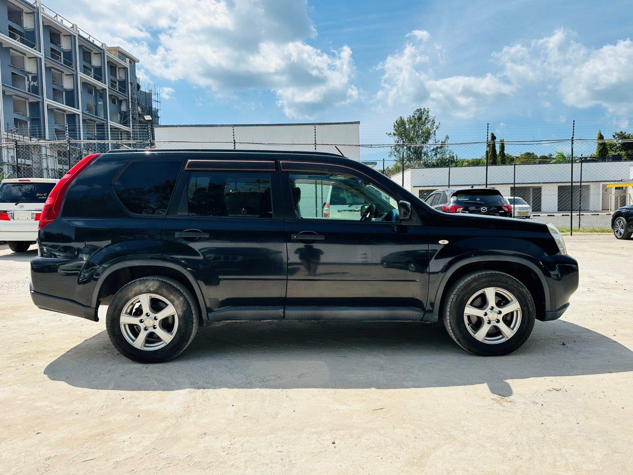 396. Nissan X-Trail S 2009
