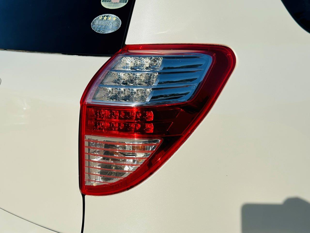 399. Toyota Vanguard 240S 2009