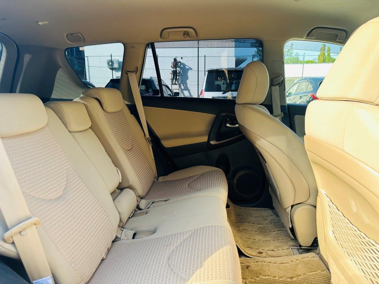 399. Toyota Vanguard 240S 2009