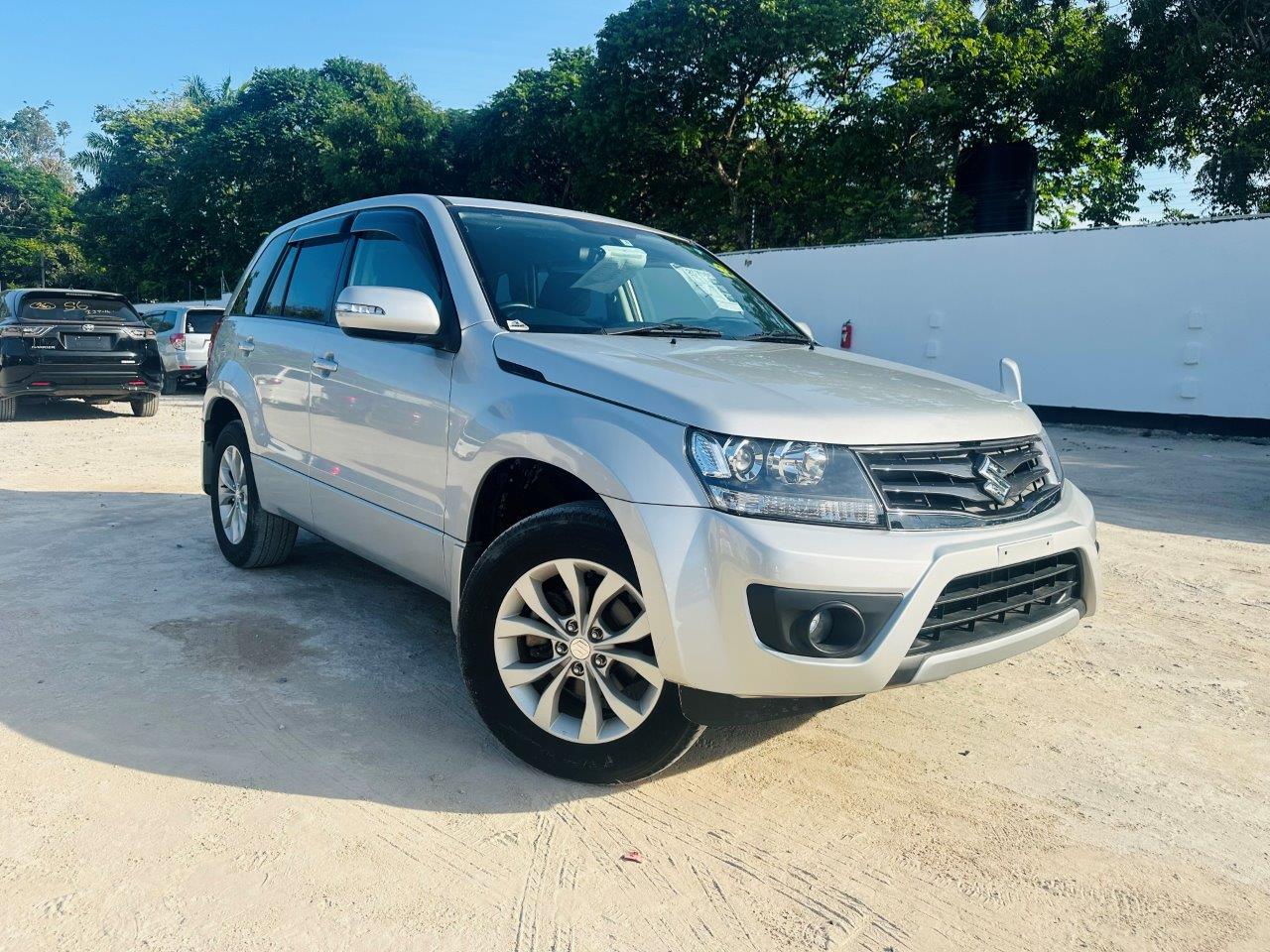 457 Suzuki Escudo 2013