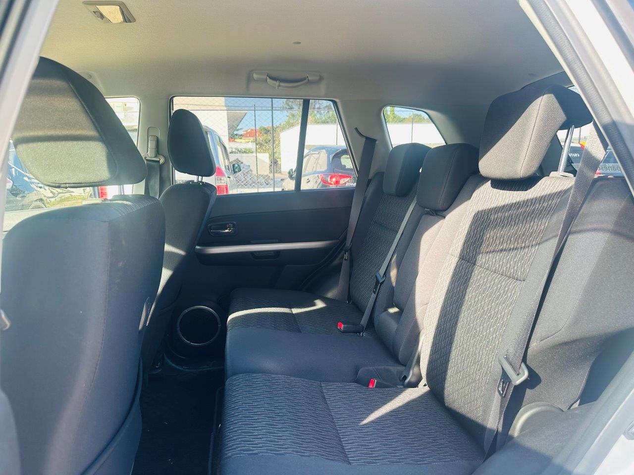 457 Suzuki Escudo 2013