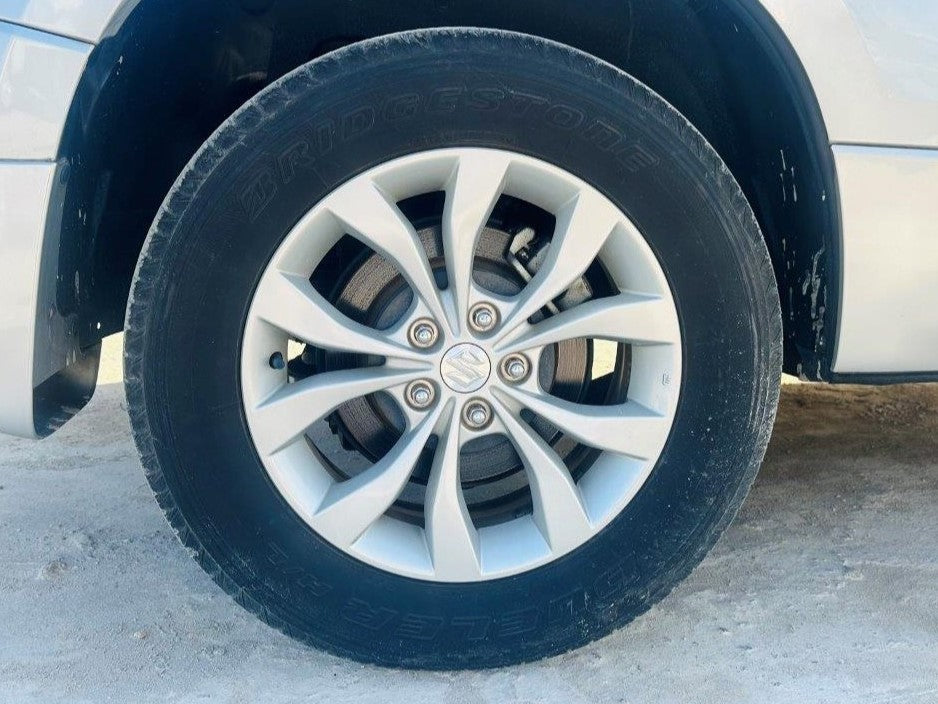 457 Suzuki Escudo 2013