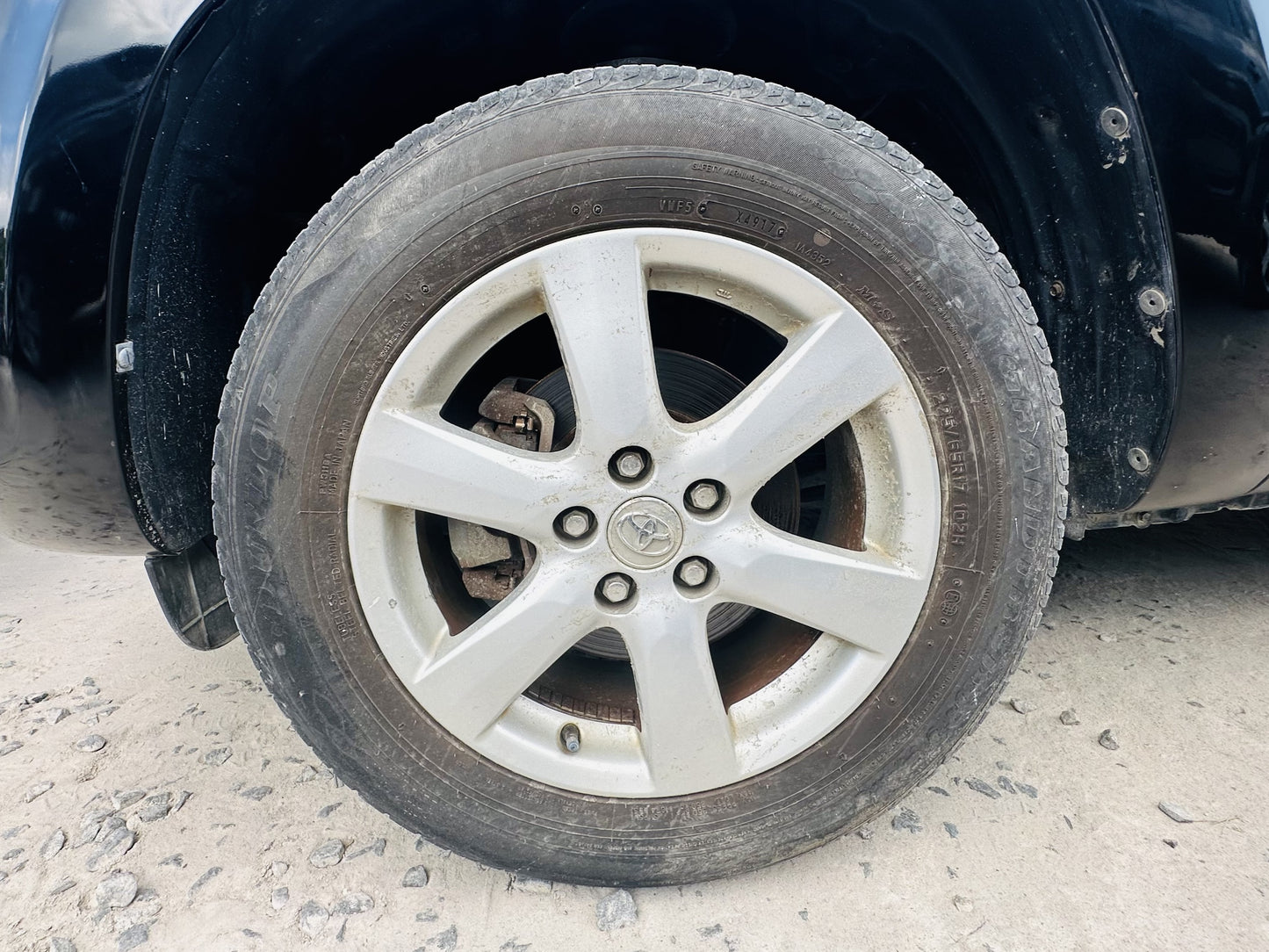 425. Toyota Vanguard 240S 2008