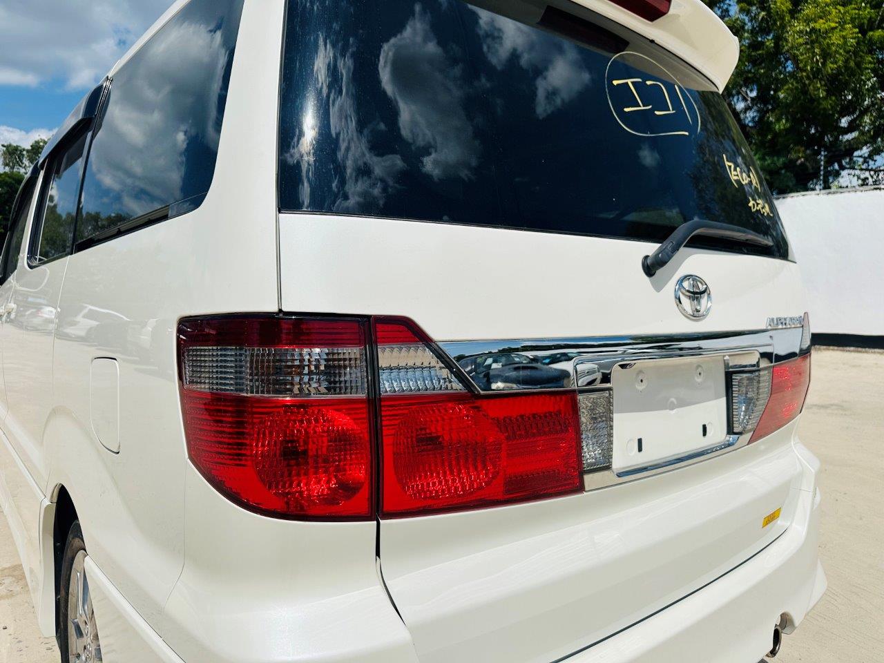 419. Toyota Alphard G/V 2005