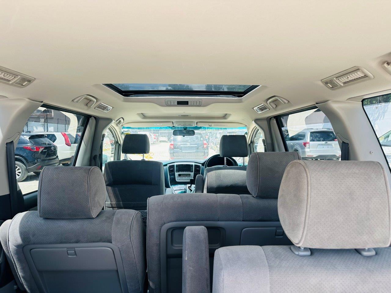 419. Toyota Alphard G/V 2005