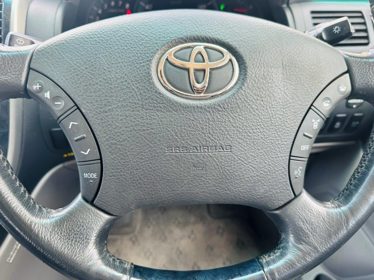 419. Toyota Alphard G/V 2005