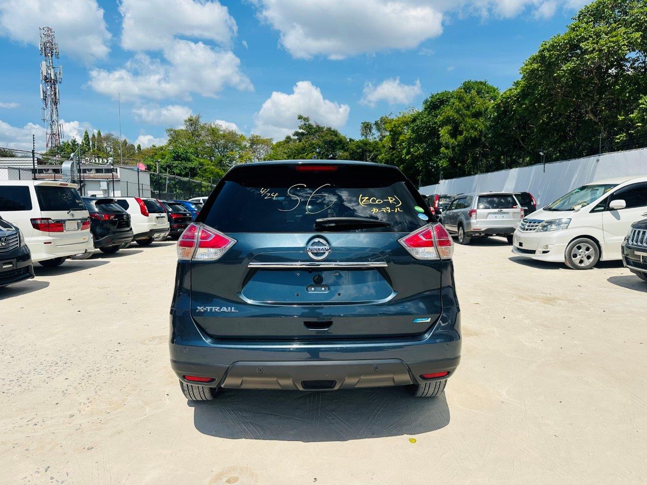 467. Nissan X-Trail 20X E-BRAKE-Package 2014