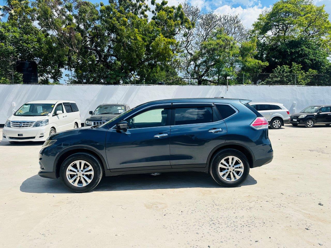 467. Nissan X-Trail 20X E-BRAKE-Package 2014
