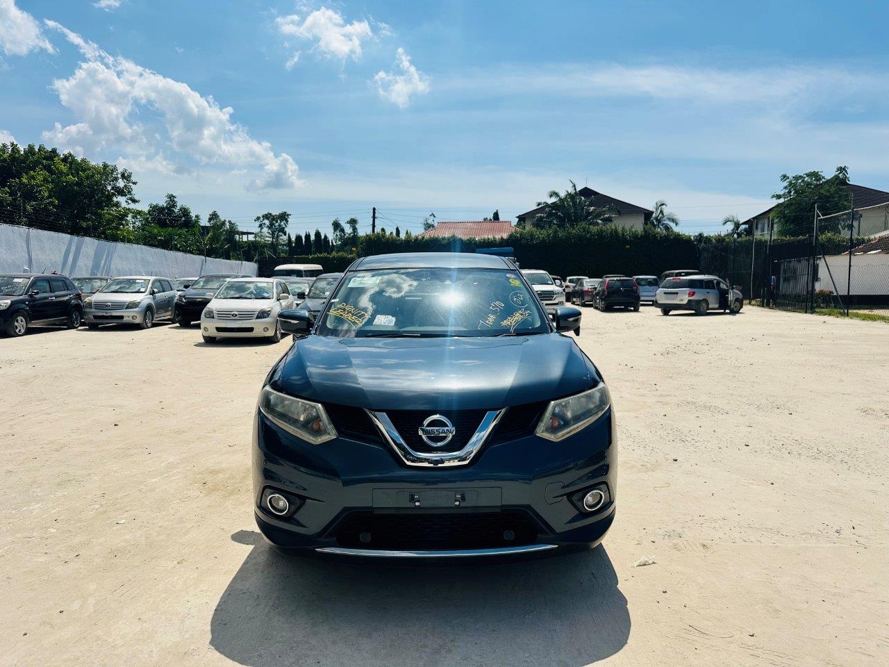 467. Nissan X-Trail 20X E-BRAKE-Package 2014