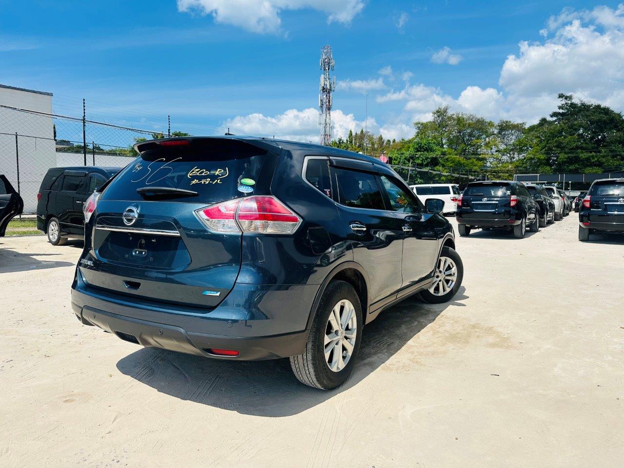 467. Nissan X-Trail 20X E-BRAKE-Package 2014