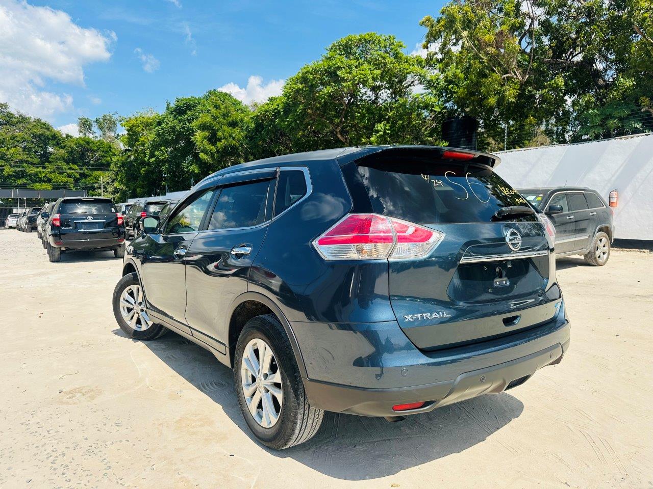 467. Nissan X-Trail 20X E-BRAKE-Package 2014