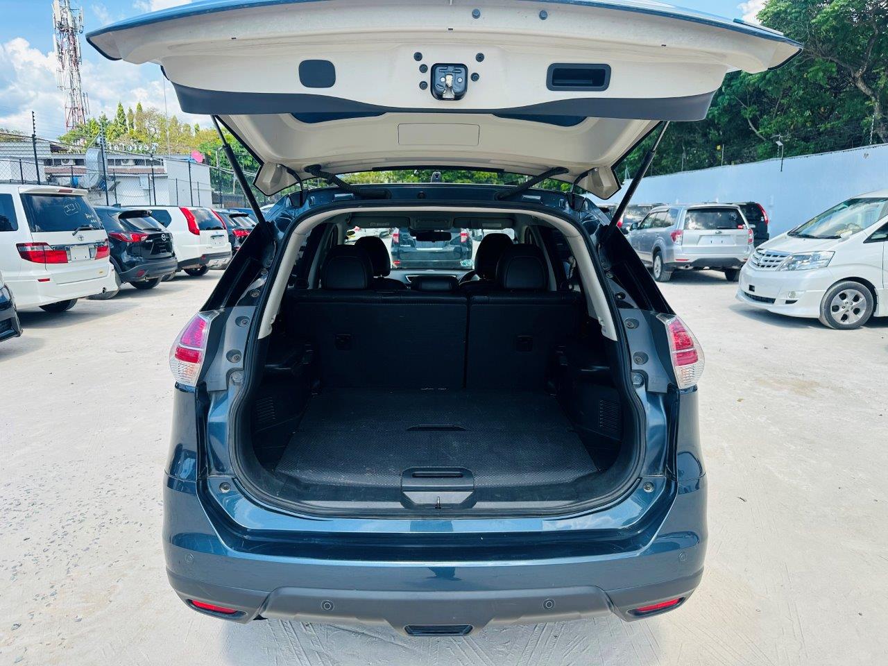 467. Nissan X-Trail 20X E-BRAKE-Package 2014