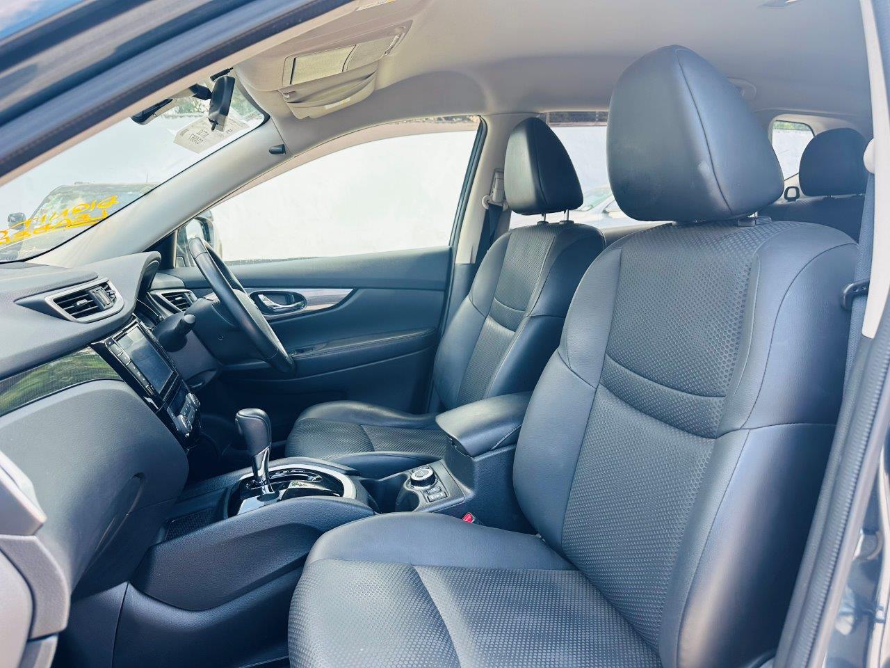 467. Nissan X-Trail 20X E-BRAKE-Package 2014