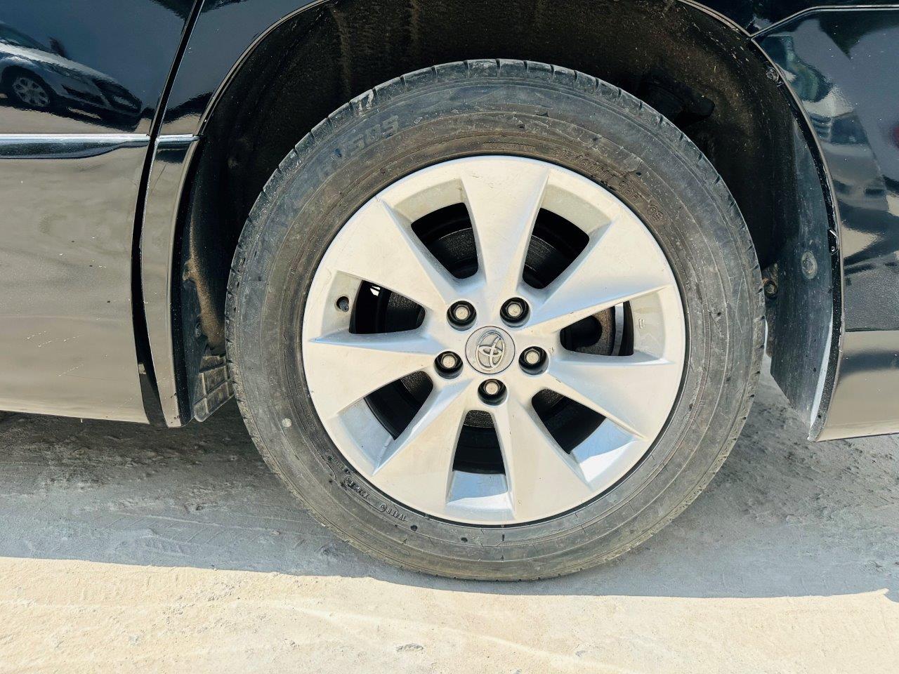 445. Toyota Alphard 240S 2010