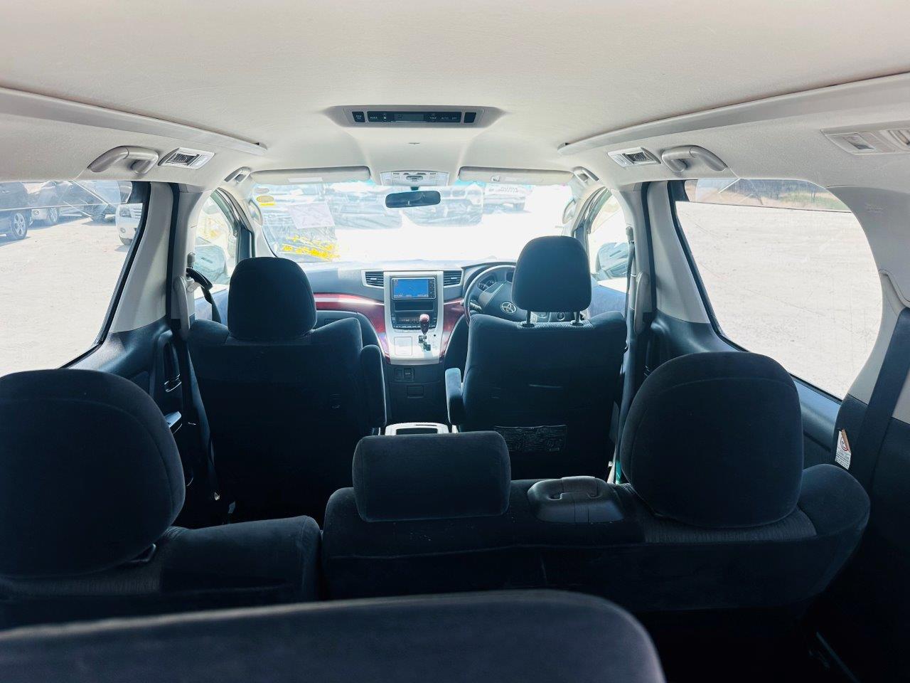 445. Toyota Alphard 240S 2010