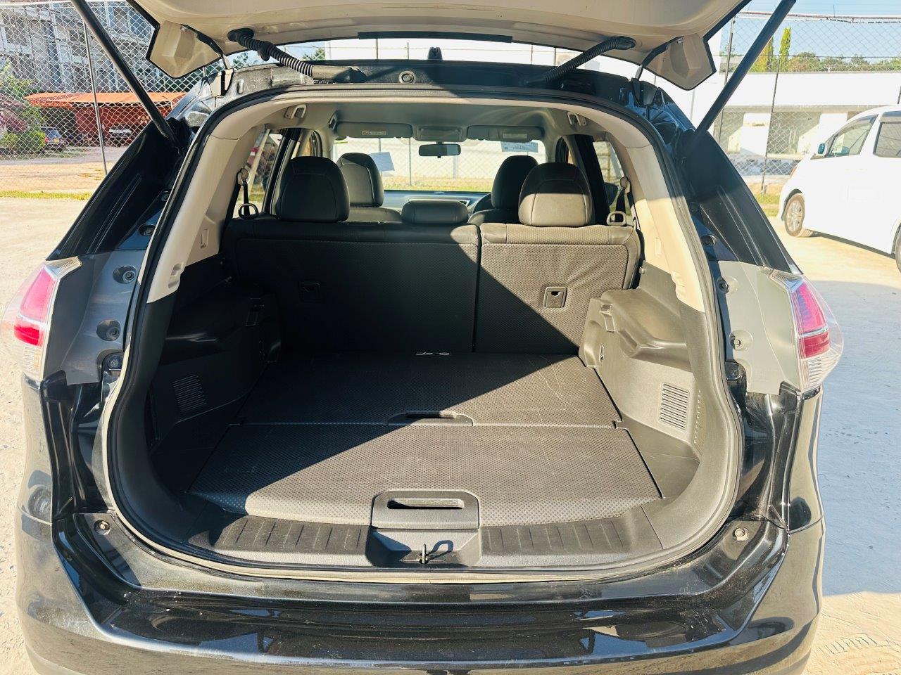 422. Nissan X-Trail 20X 2014