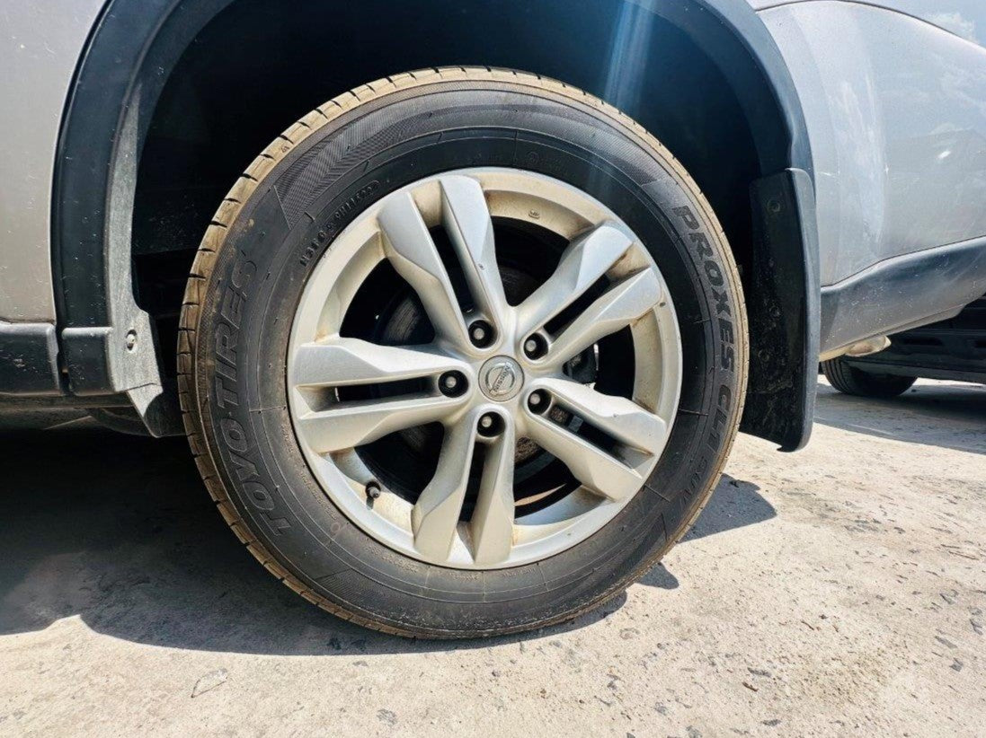 444. Nissan X-Trail 20X 2010