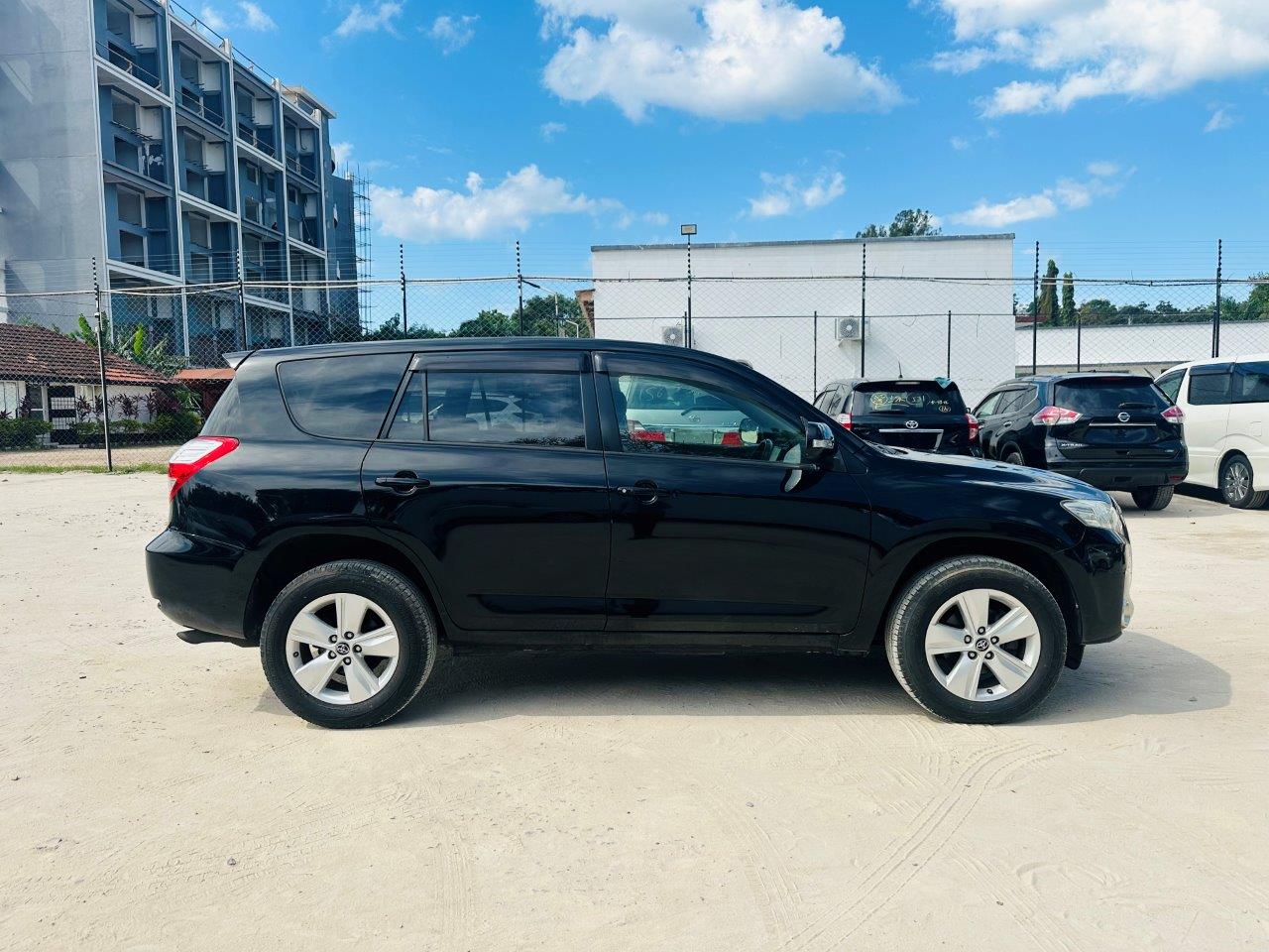 417. Toyota Vanguard 240S 2008