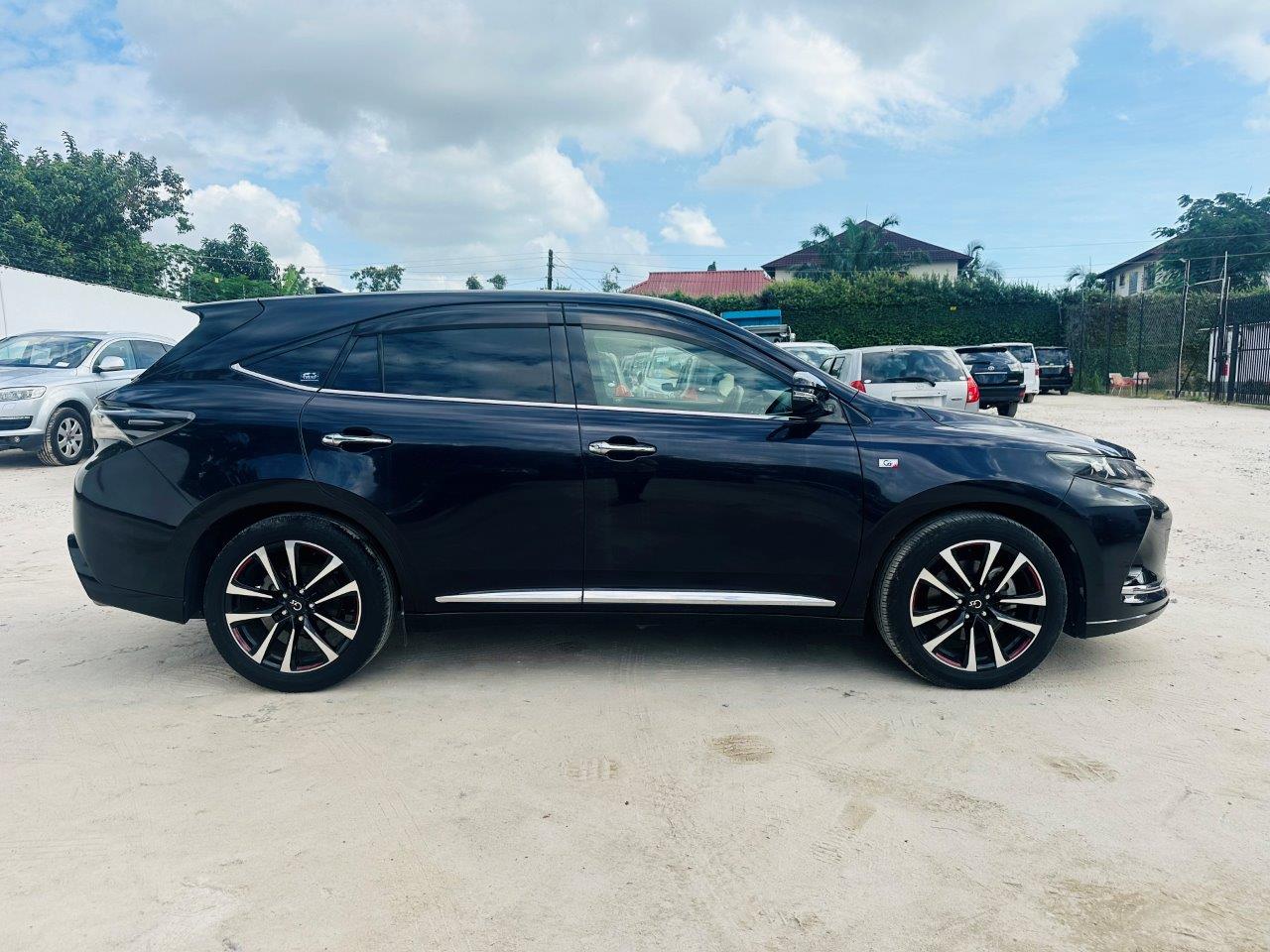 548 Toyota Harrier G's 2015