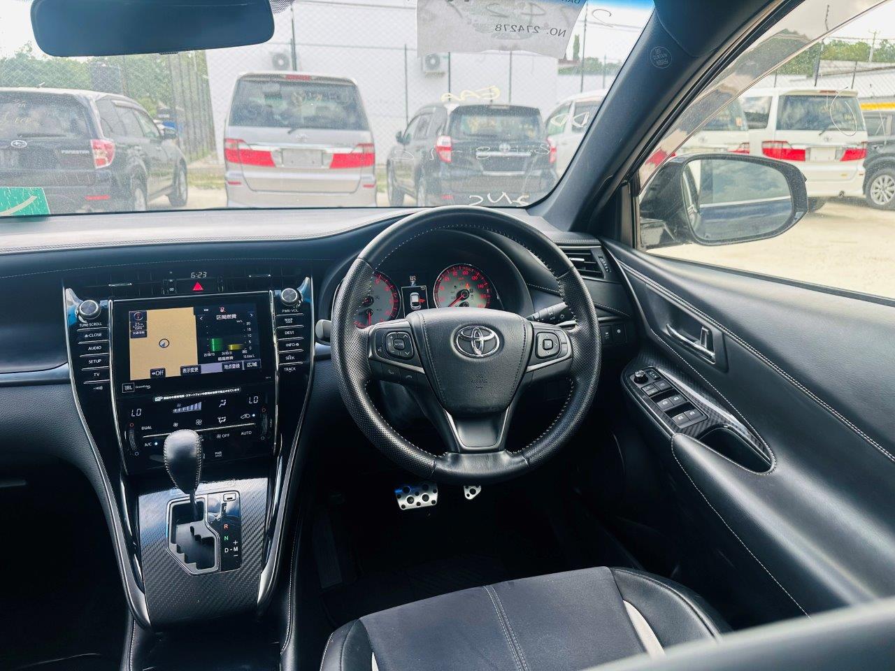 548 Toyota Harrier G's 2015