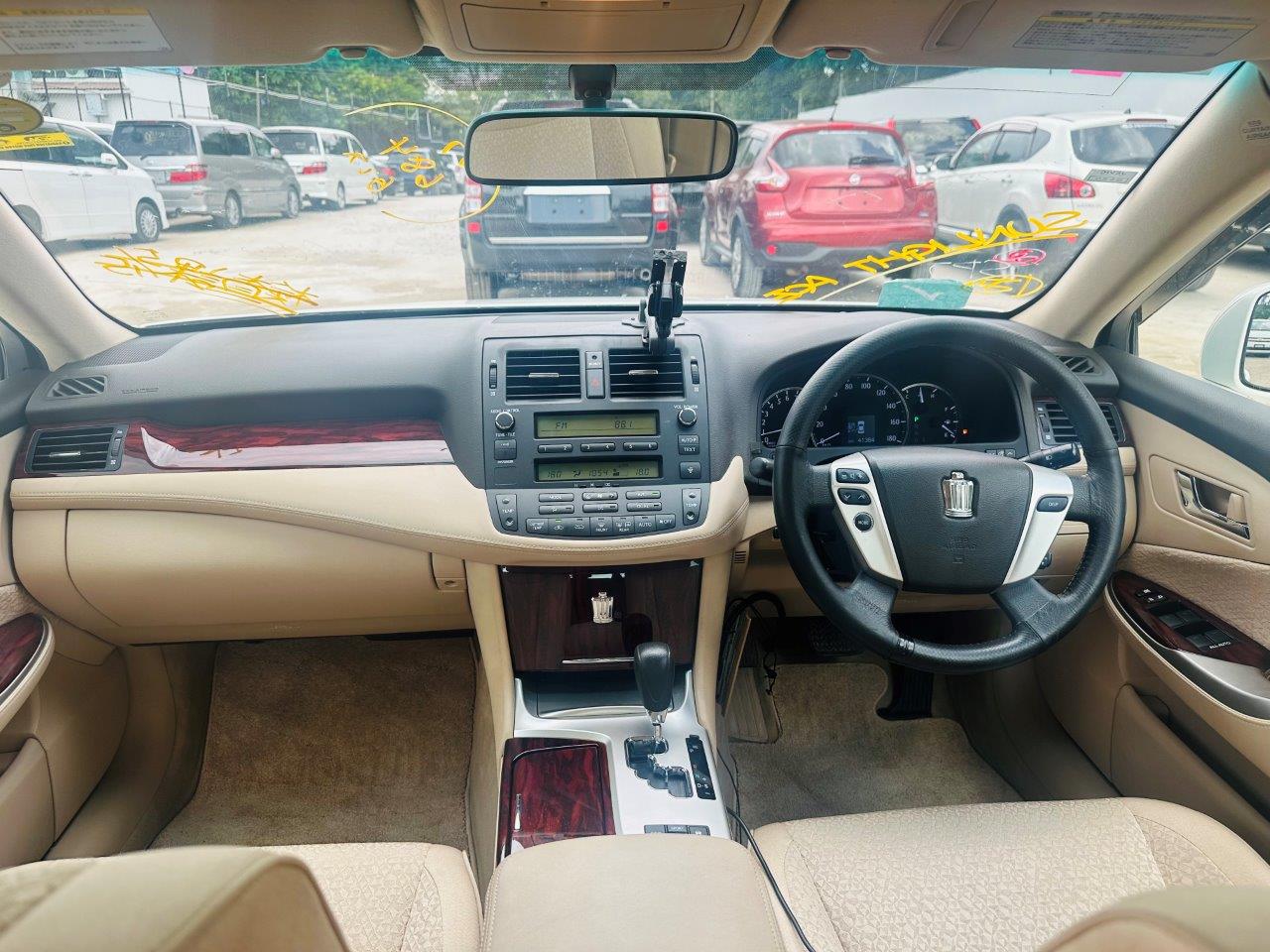 549 Toyota Crown ROYAL SALOON I-FOUR 2010