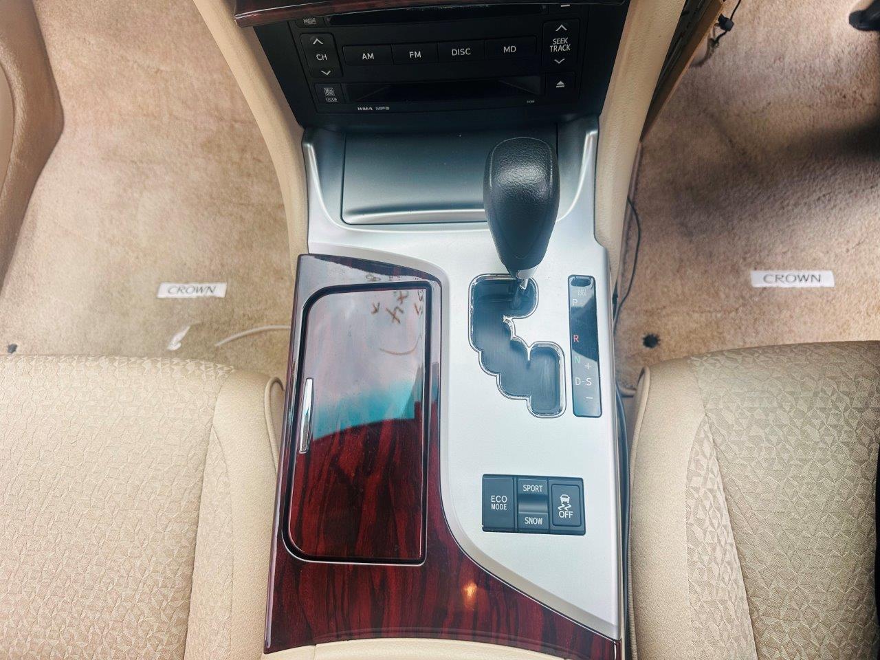 549 Toyota Crown ROYAL SALOON I-FOUR 2010