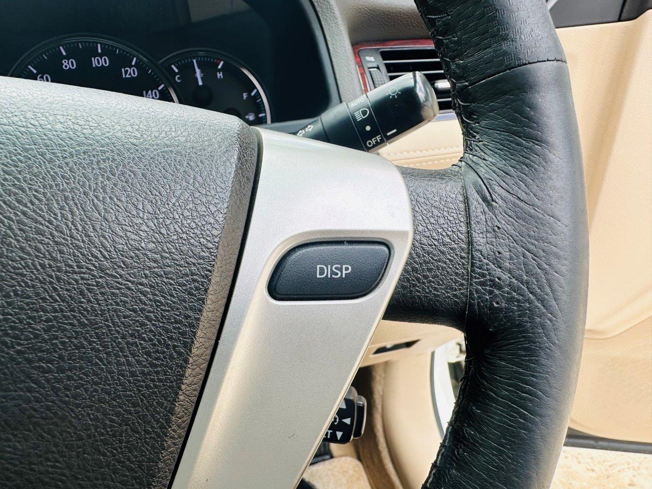 549 Toyota Crown ROYAL SALOON I-FOUR 2010