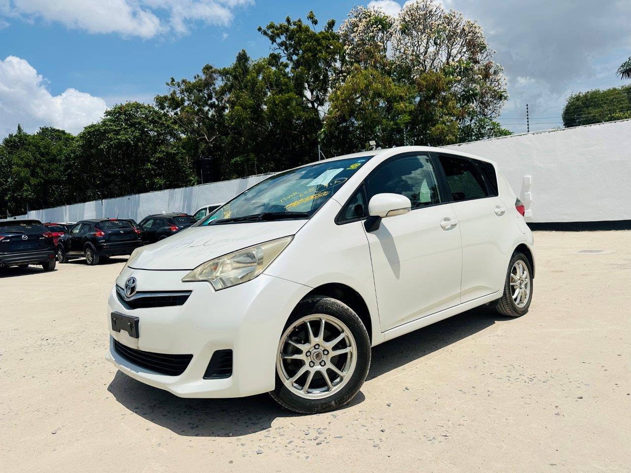 565. Toyota Ractis X 2011