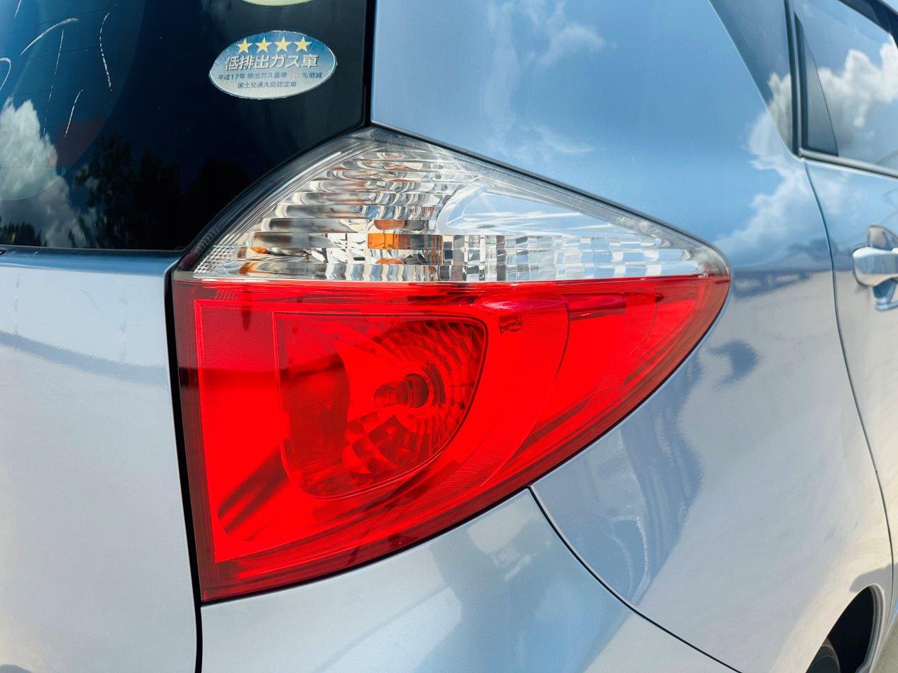 589 Toyota Ractis S 2011