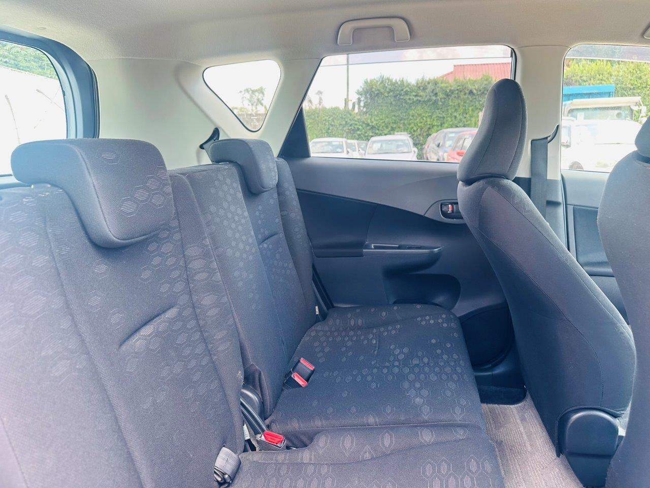 589 Toyota Ractis S 2011