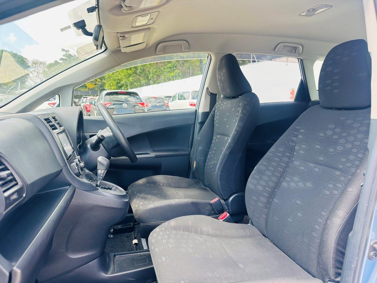 589 Toyota Ractis S 2011