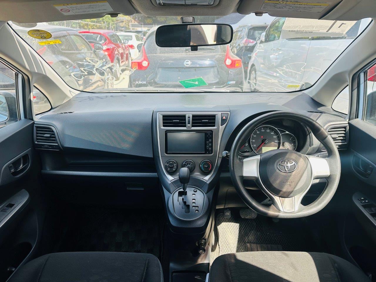 589 Toyota Ractis S 2011