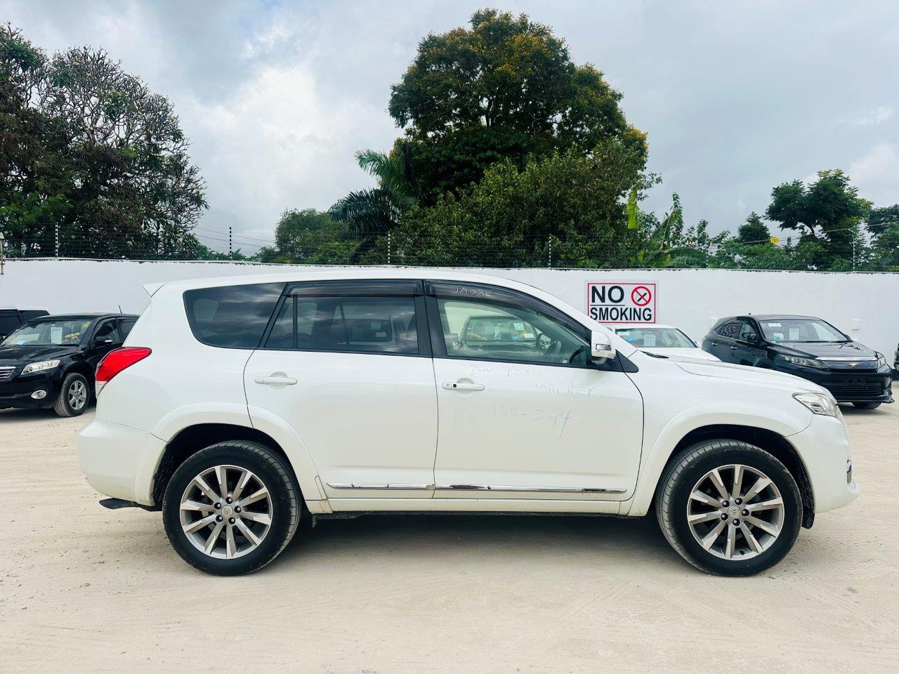597 Toyota Vanguard 240S S package ALCANTARA Limited 2013
