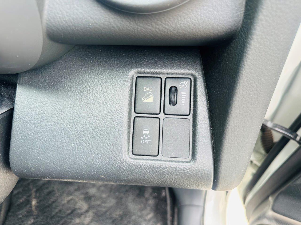 597 Toyota Vanguard 240S S package ALCANTARA Limited 2013