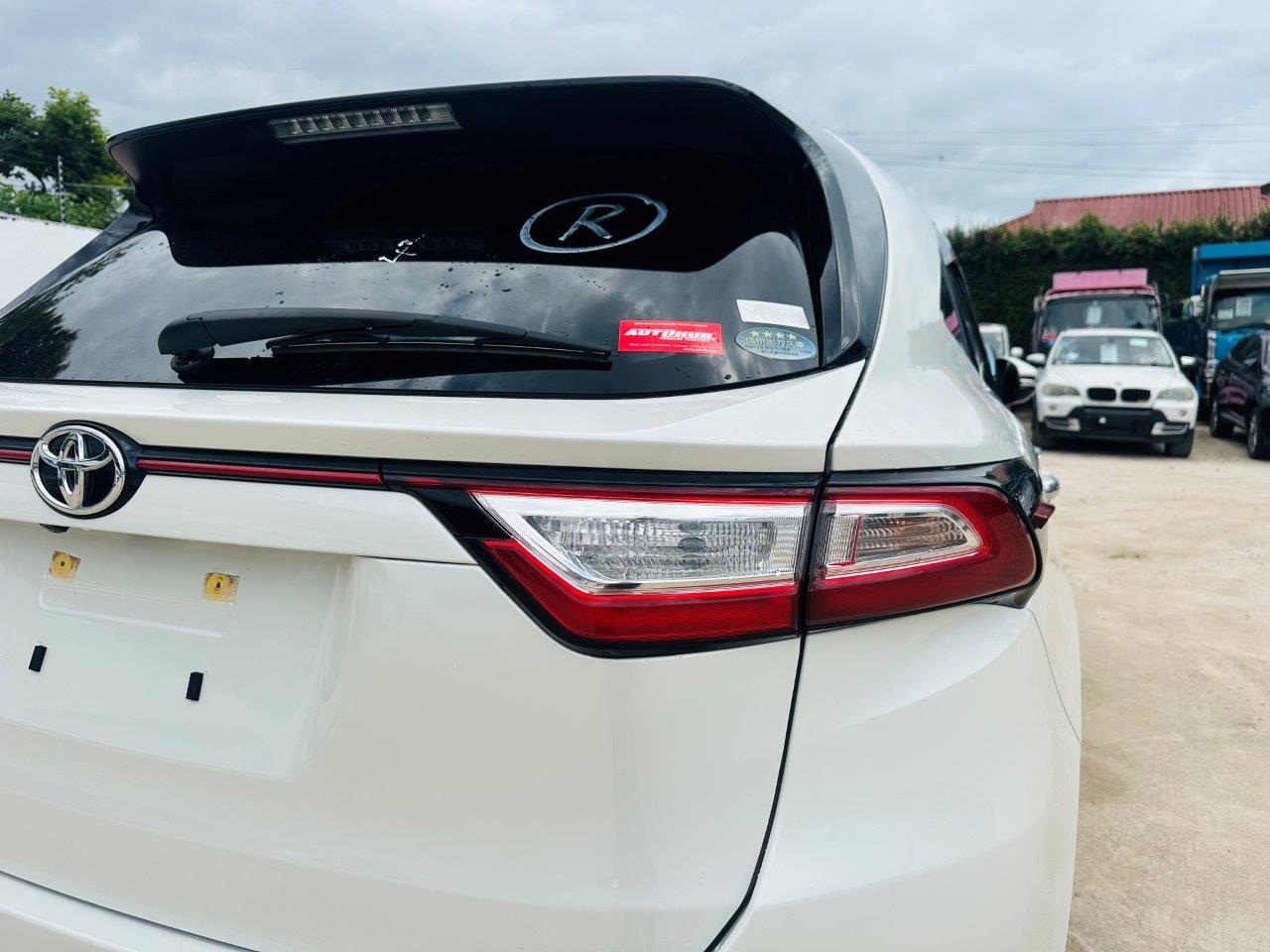 599 Toyota Harrier PROGRESS 2017