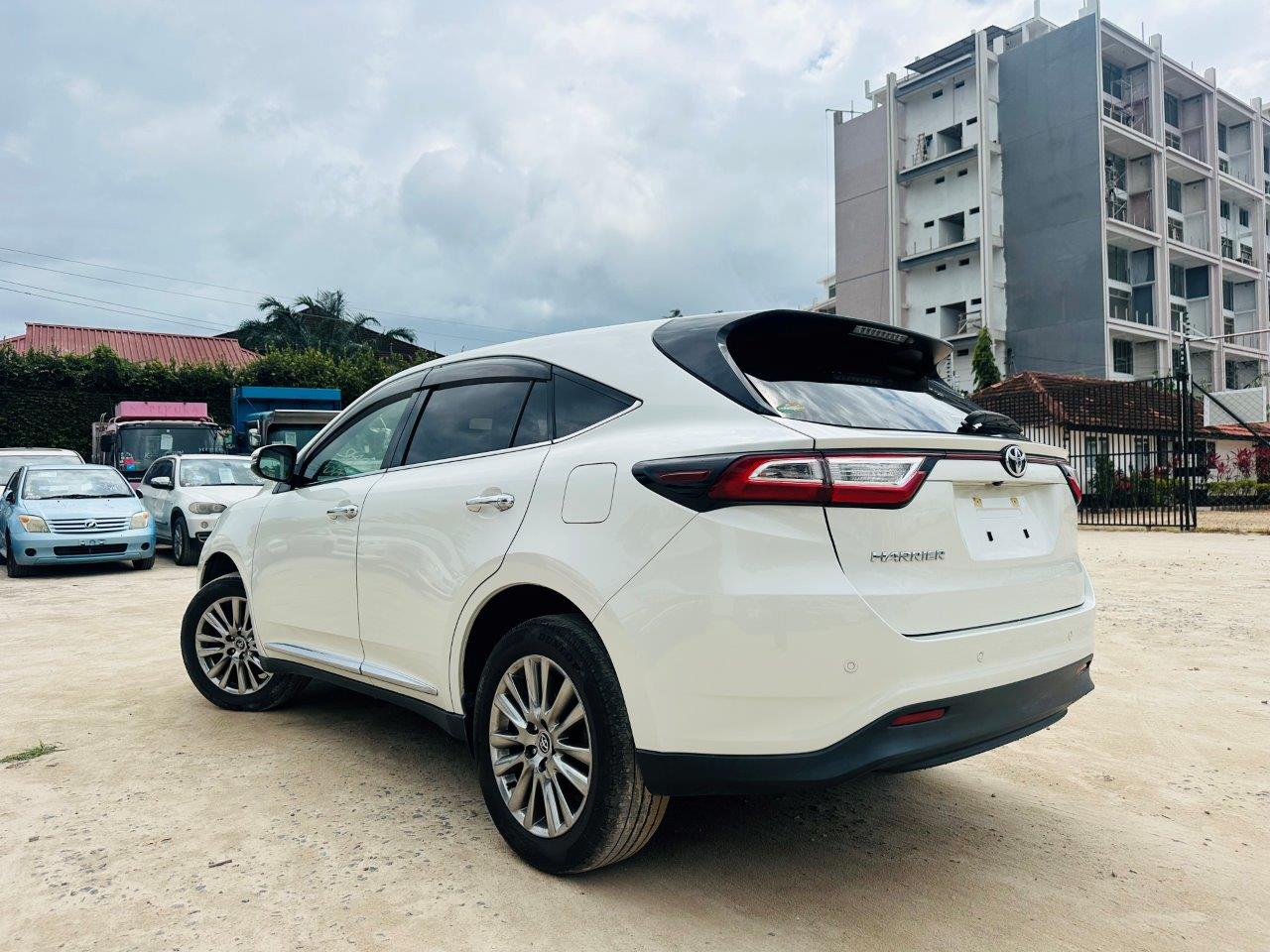 599 Toyota Harrier PROGRESS 2017
