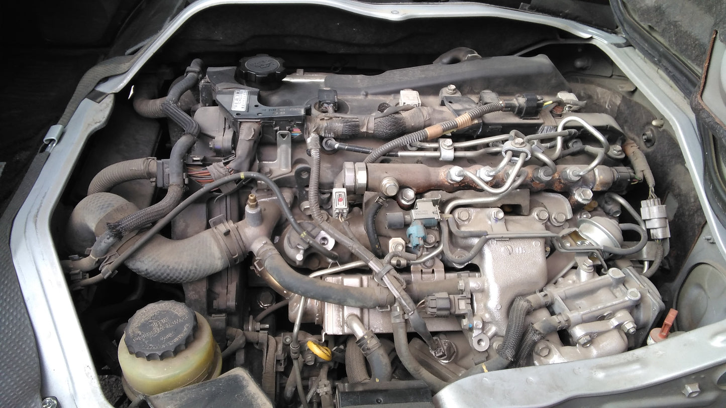 715 TOYOTA HIACE DX 2013