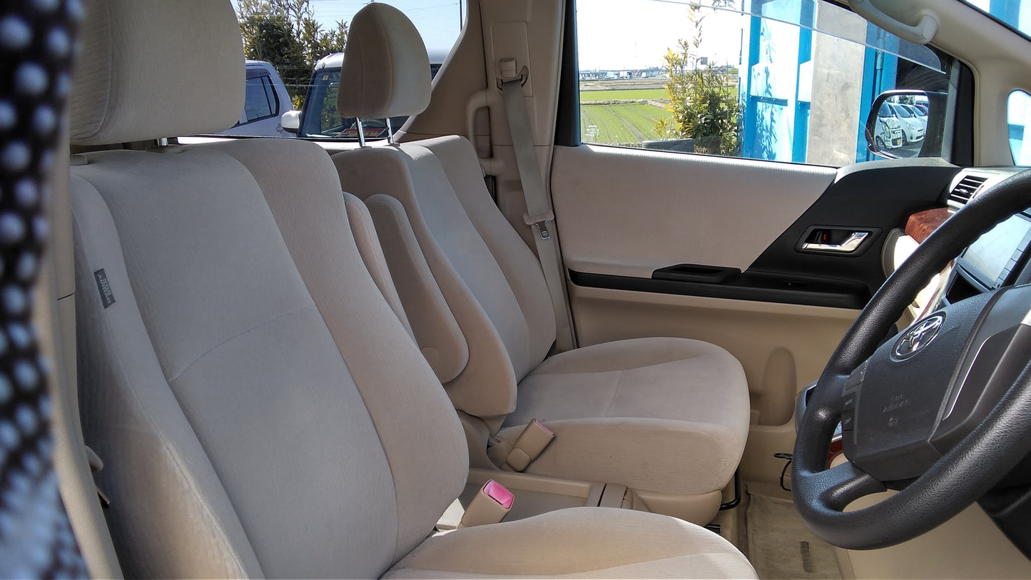 722 Toyota Alphard 240X 2010