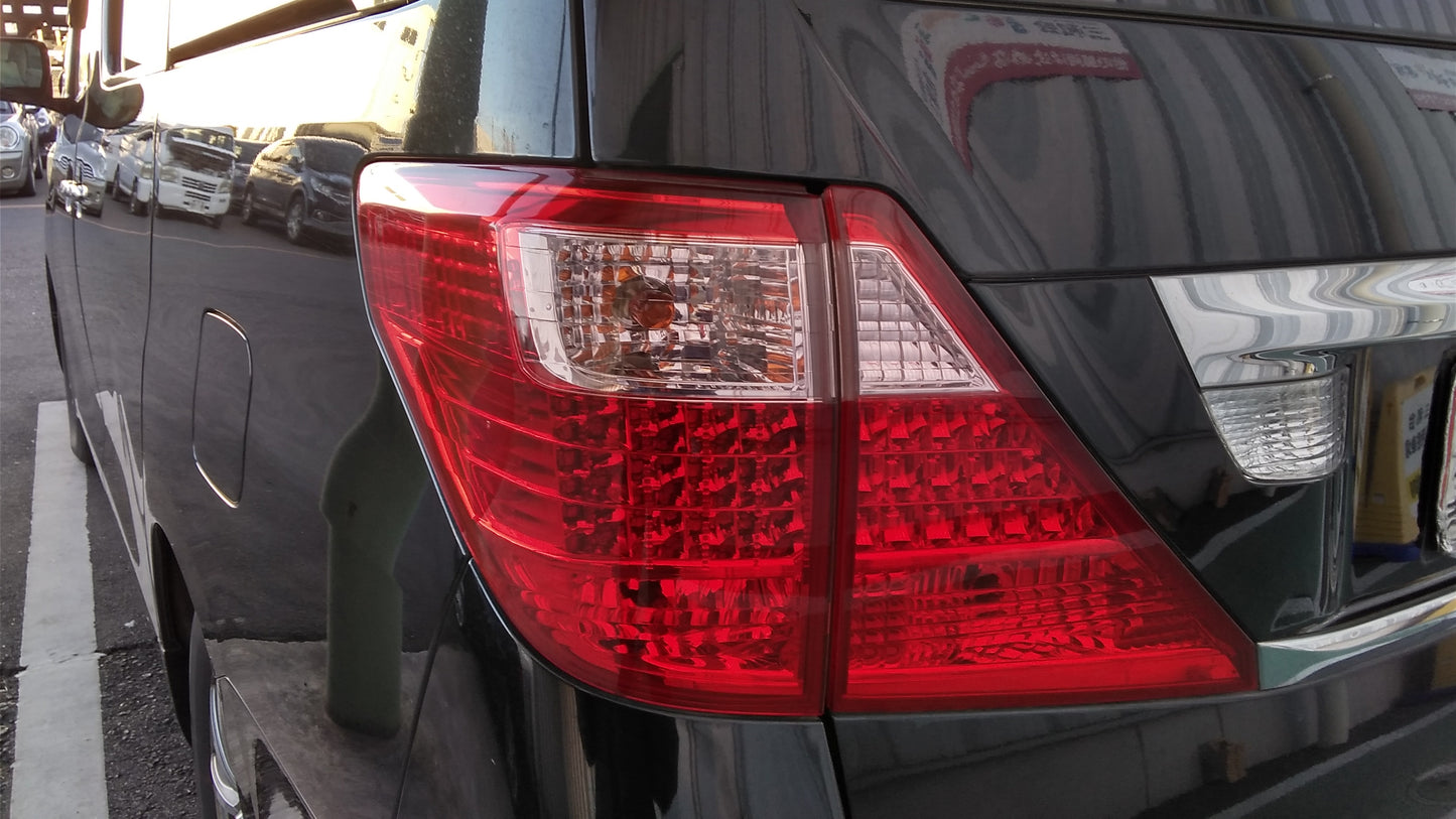722 Toyota Alphard 240X 2010