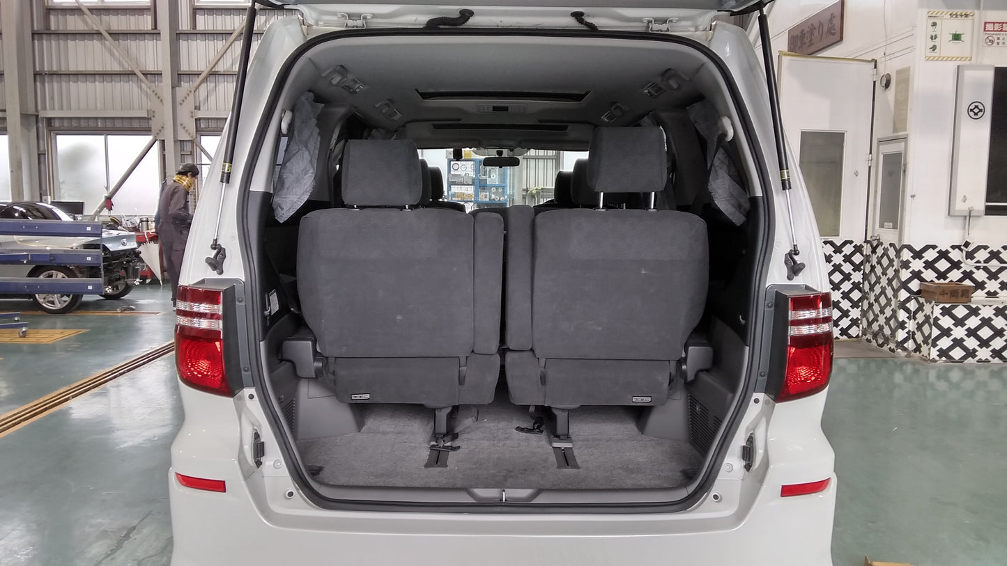 735 Toyota Alphard 2.5AS 2005