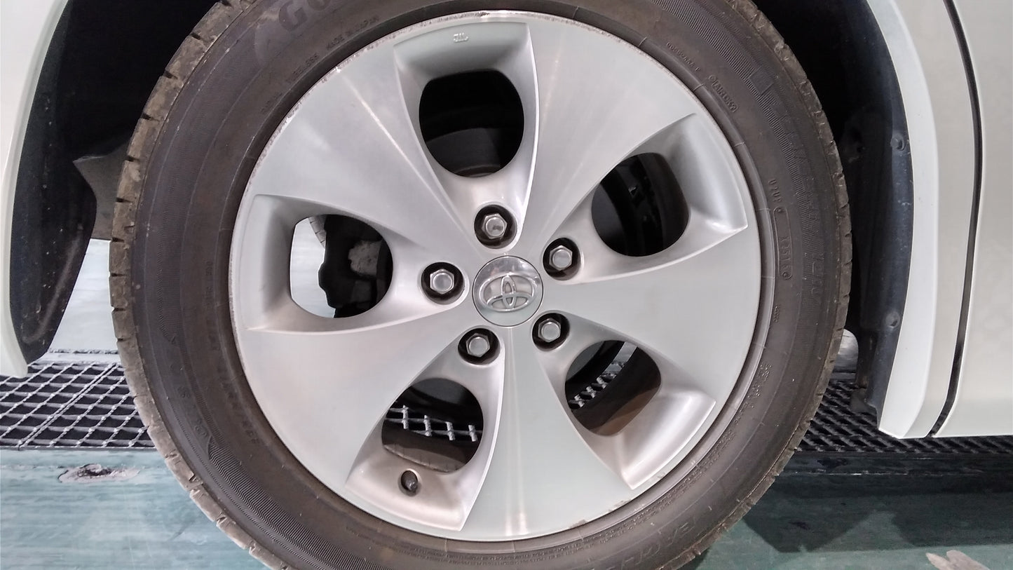 735 Toyota Alphard 2.5AS 2005