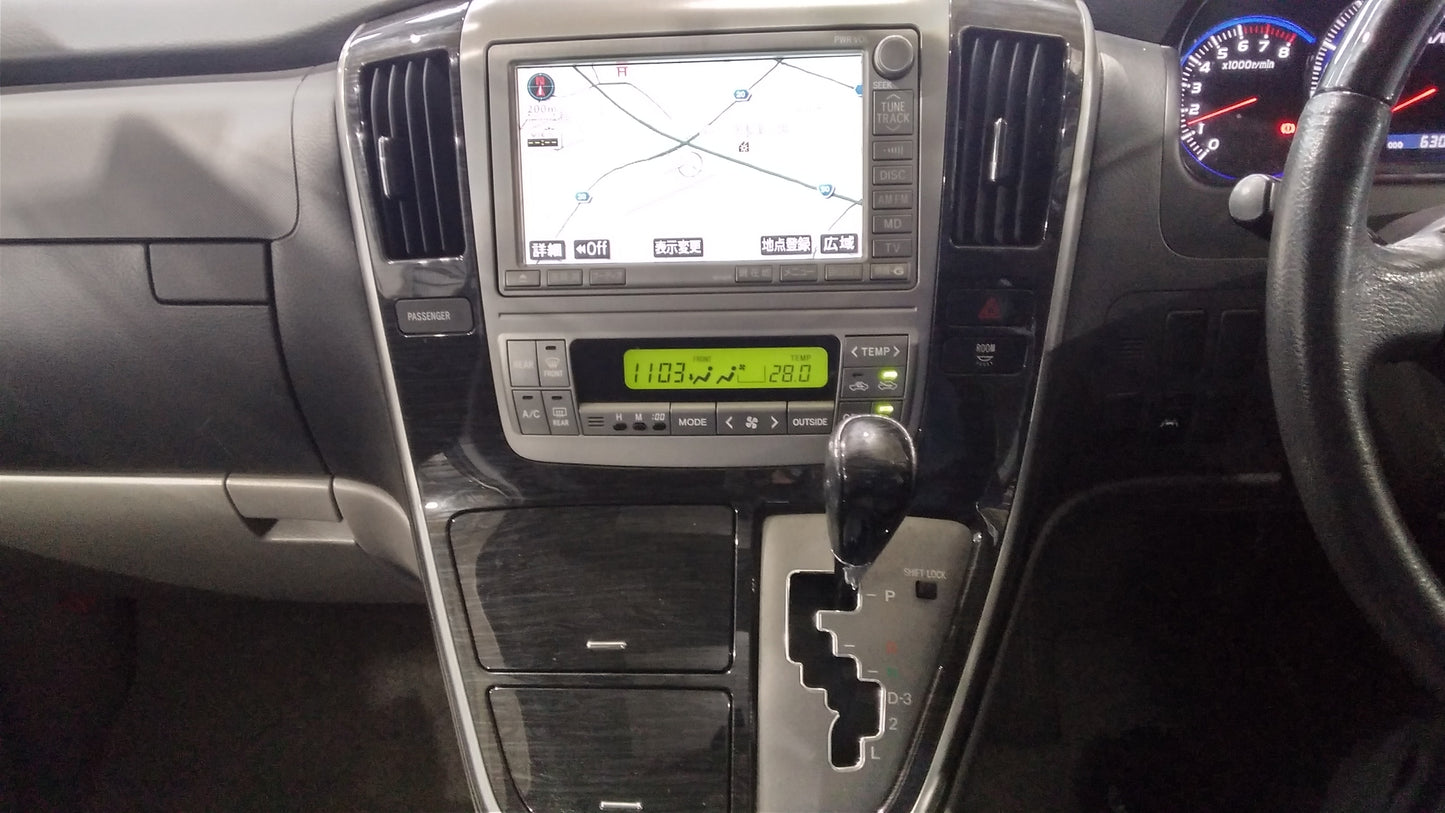 735 Toyota Alphard 2.5AS 2005