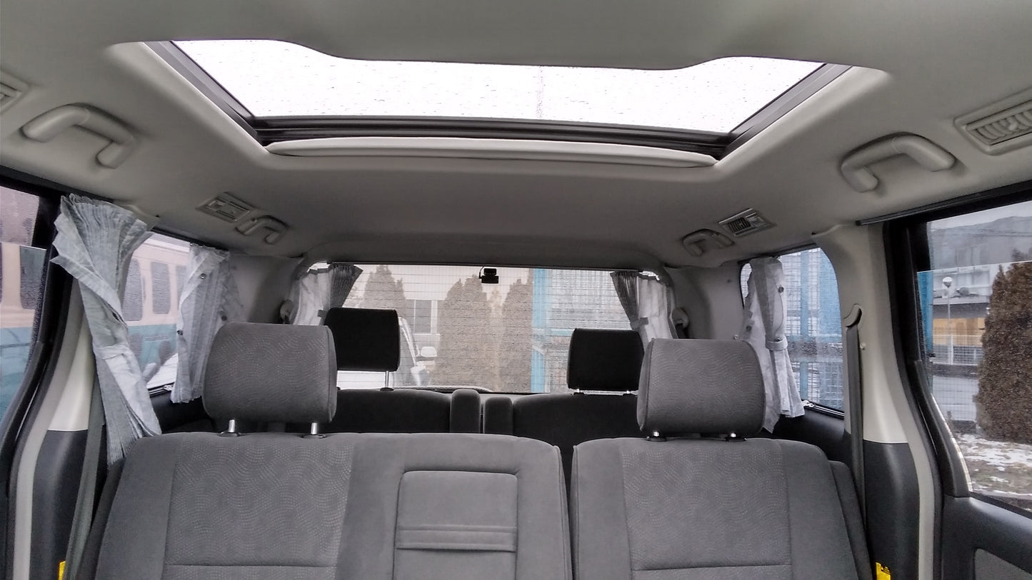 735 Toyota Alphard 2.5AS 2005