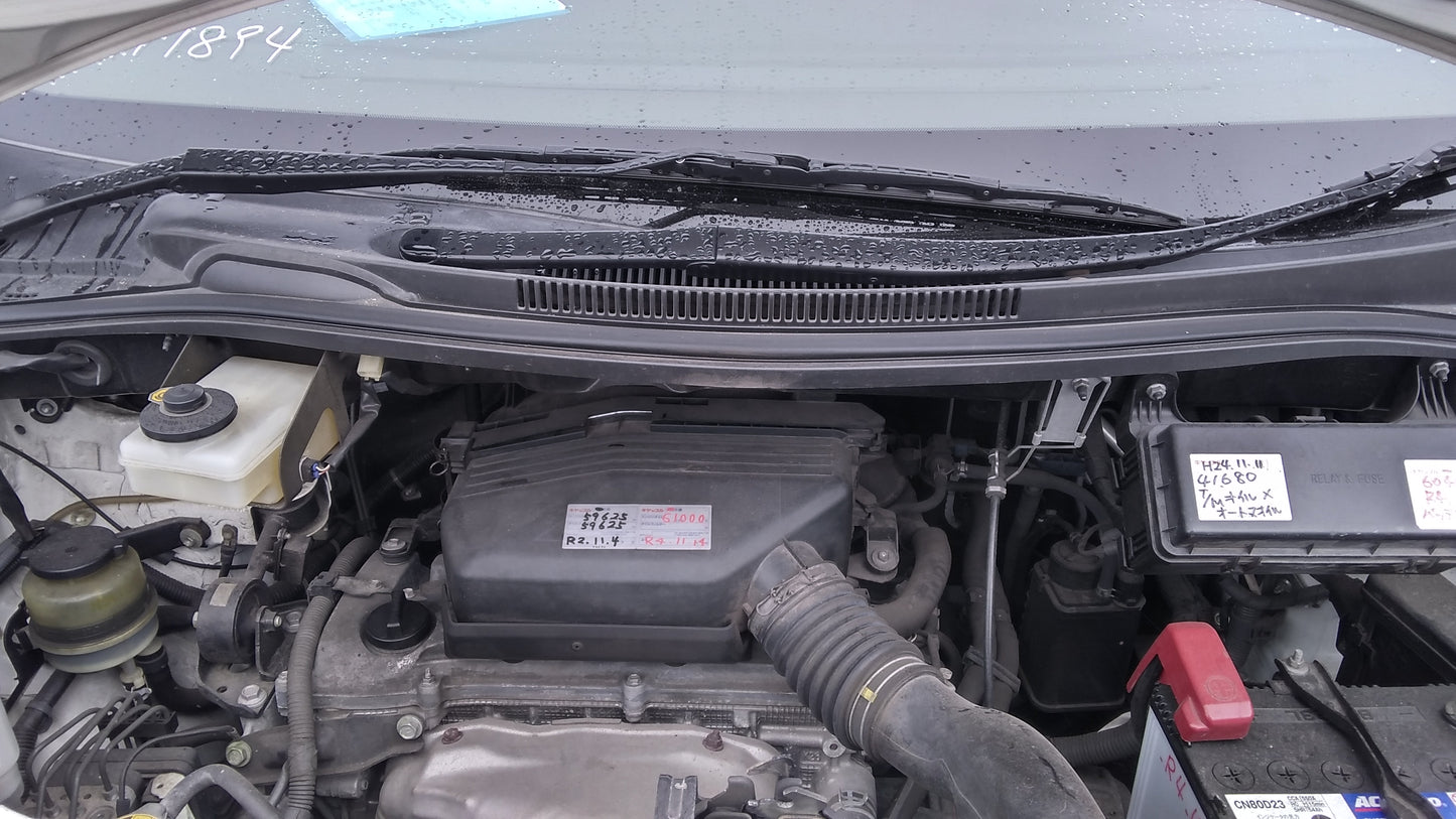 735 Toyota Alphard 2.5AS 2005